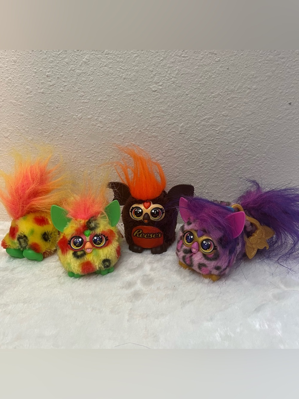 Mini Furby Lot (Batteries not included)